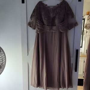 Elegant Lace Overlay Women's Dress Mother Of The Bride Dress